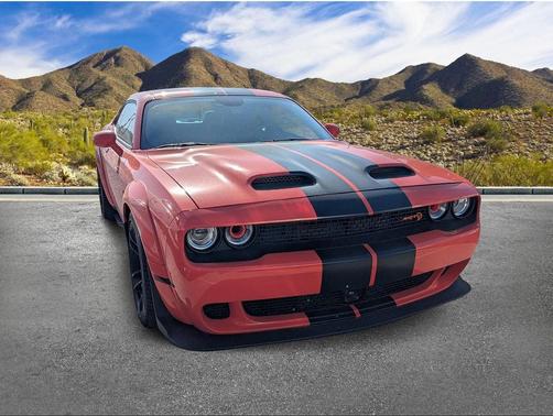 Go Mango 2023 Dodge Challenger SRT Hellcat