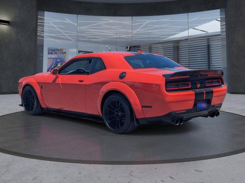Go Mango 2023 Dodge Challenger SRT Hellcat