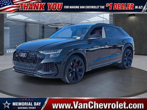 Mythos Black Metallic 2022 Audi RS Q8 4.0T