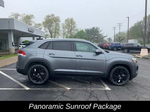 2025 Volkswagen Atlas Cross Sport 2.0T SE w/Technology