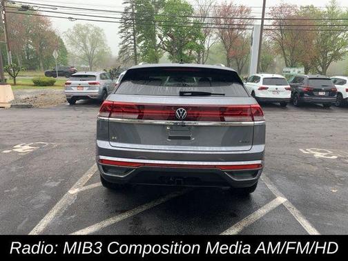 2025 Volkswagen Atlas Cross Sport 2.0T SE w/Technology