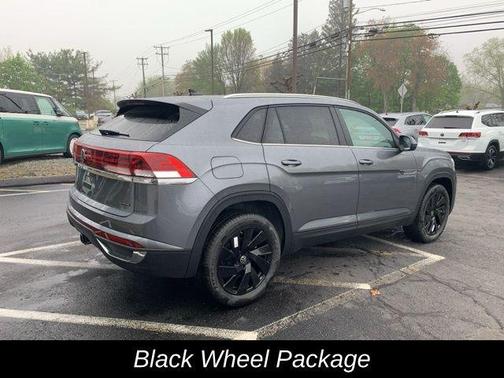 2025 Volkswagen Atlas Cross Sport 2.0T SE w/Technology