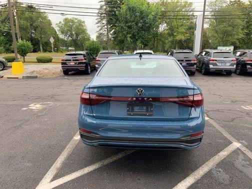 2025 Volkswagen Jetta 1.5T SE