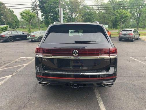 2025 Volkswagen Atlas 2.0T SEL Premium R-Line