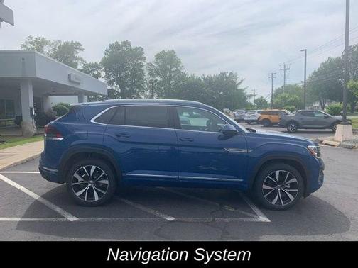 2025 Volkswagen Atlas Cross Sport 2.0T SEL Premium R-Line