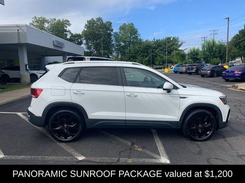2022 Volkswagen Taos 1.5T SE