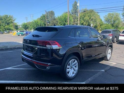 2022 Volkswagen Atlas Cross Sport 2.0T SE w/Technology