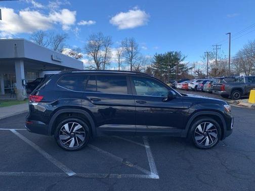 2025 Volkswagen Atlas 2.0T SE