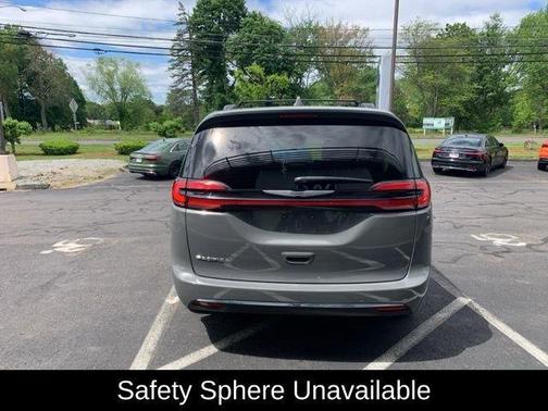 2022 Chrysler Pacifica Touring-L