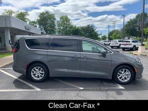 2022 Chrysler Pacifica Touring-L