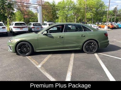 2024 Audi A4 45 S line quattro Premium