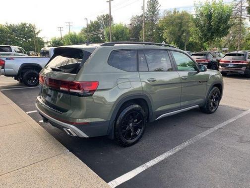2024 Volkswagen Atlas 2.0T Peak Edition SE w/Technology