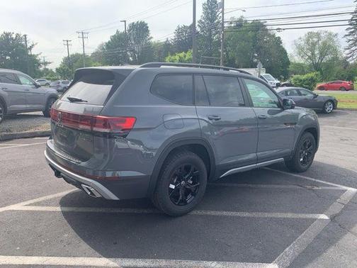 2025 Volkswagen Atlas 2.0T Peak Edition