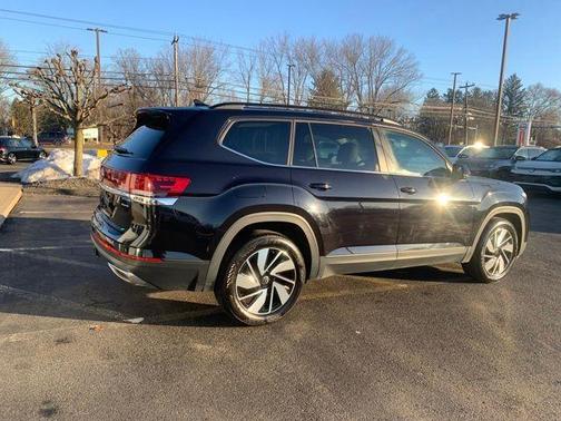 2025 Volkswagen Atlas 2.0T SE