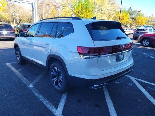 2026 Volkswagen Atlas 2.0T SE