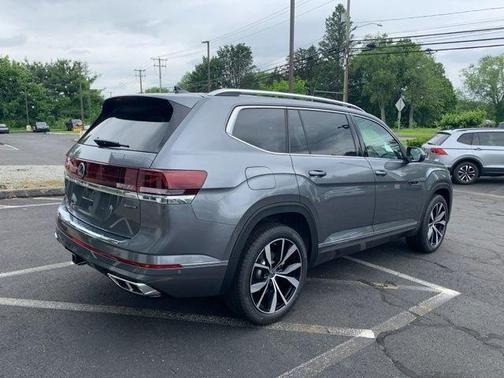 2025 Volkswagen Atlas 2.0T SEL Premium R-Line