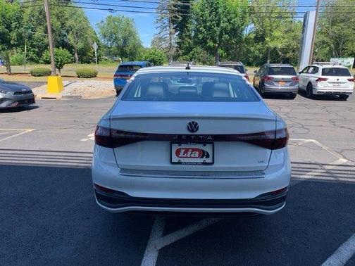 2025 Volkswagen Jetta 1.5T SE