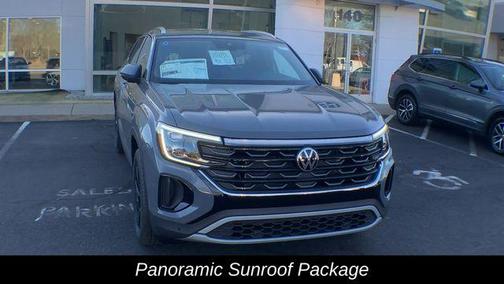 2025 Volkswagen Atlas Cross Sport 2.0T SE w/Technology