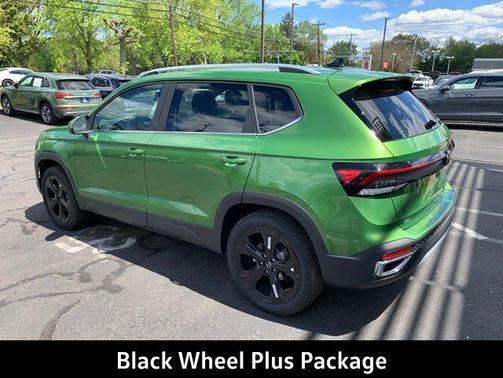 Bright 2026 Volkswagen Taos 1.5T SEL