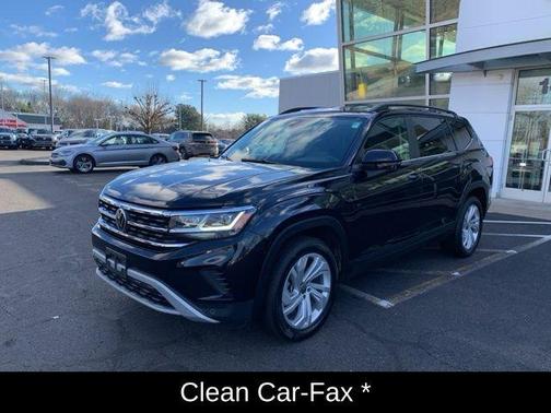 Deep Black Pearl Effect 2022 Volkswagen Atlas 2.0T SE w/Technology