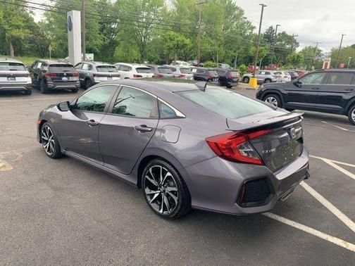 Modern Steel Metallic 2018 Honda Civic Si