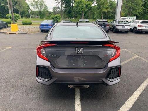Modern Steel Metallic 2018 Honda Civic Si