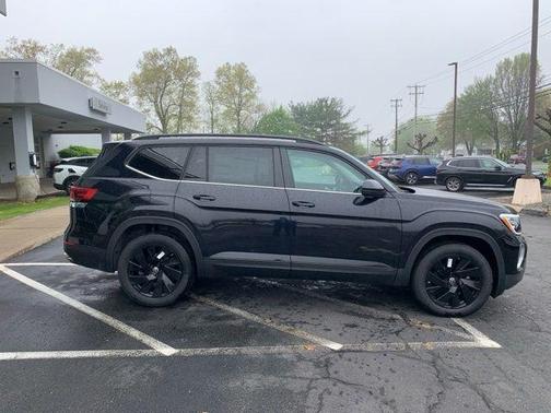 2025 Volkswagen Atlas 2.0T SE
