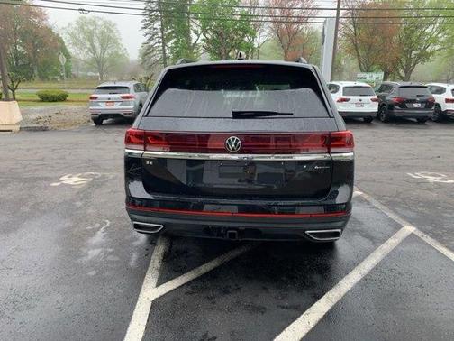 2025 Volkswagen Atlas 2.0T SE