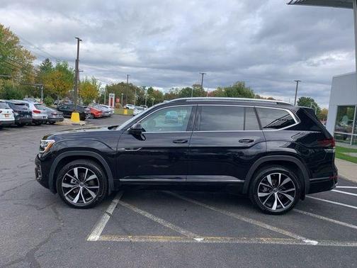 2024 Volkswagen Atlas 2.0T SEL Premium R-Line