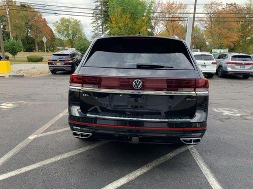 2024 Volkswagen Atlas 2.0T SEL Premium R-Line