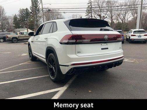Opal White Pearl 2026 Volkswagen Atlas Cross Sport 2.0T SEL R-Line Black