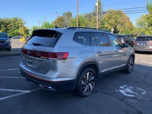 2024 Volkswagen Atlas 2.0T SE