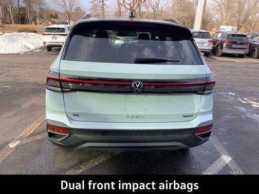 Monument Gray W/Deep Black Roof 2026 Volkswagen Taos 1.5T SE Black