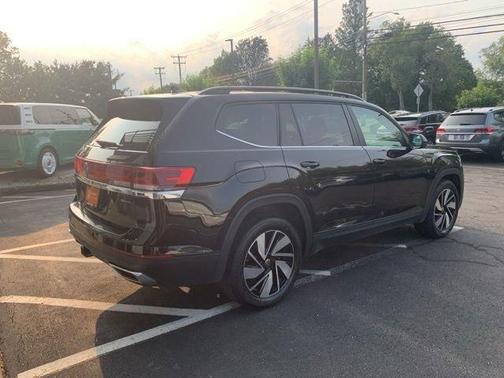 2024 Volkswagen Atlas 2.0T SE