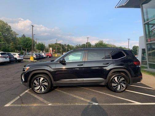2024 Volkswagen Atlas 2.0T SE