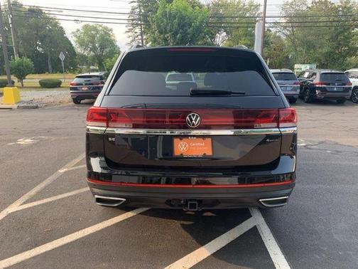 2024 Volkswagen Atlas 2.0T SE