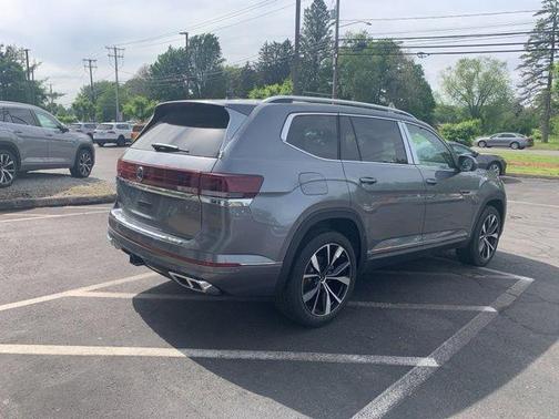 2025 Volkswagen Atlas 2.0T SEL Premium R-Line