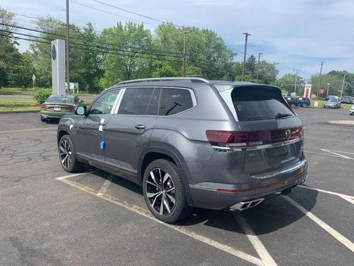2025 Volkswagen Atlas 2.0T SEL Premium R-Line