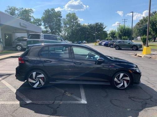 2024 Volkswagen Golf GTI 2.0T S
