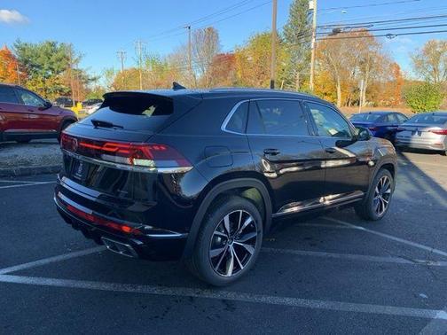 2026 Volkswagen Atlas Cross Sport 2.0T SEL Premium R-Line