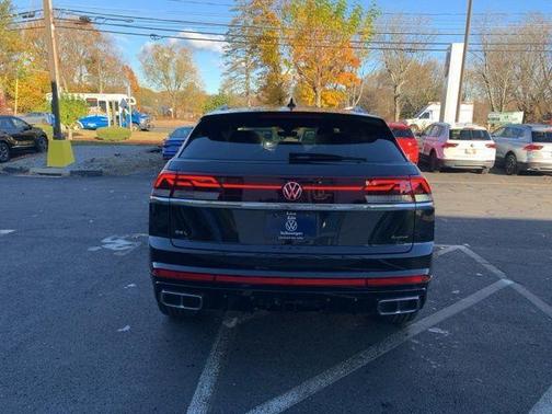 2026 Volkswagen Atlas Cross Sport 2.0T SEL Premium R-Line