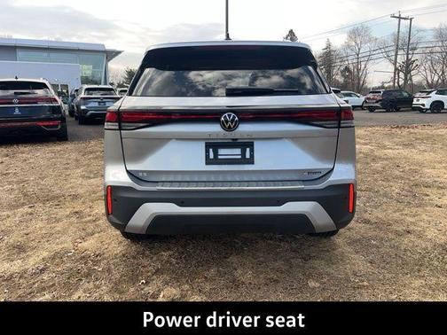 Pyrite Silver Metallic 2026 Volkswagen Tiguan 2.0T SE