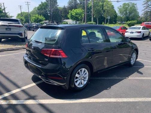 2018 Volkswagen Golf TSI S