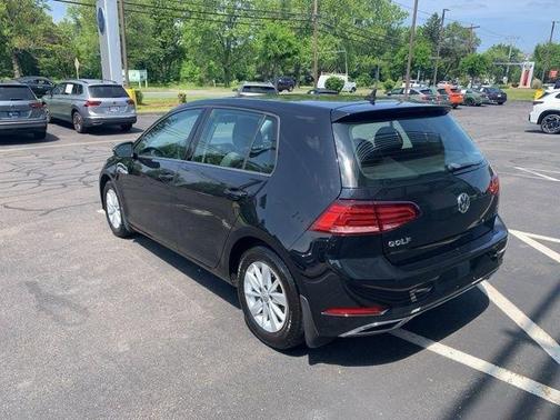 2018 Volkswagen Golf TSI S