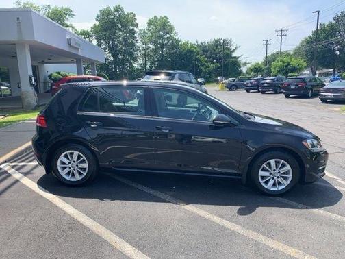 2018 Volkswagen Golf TSI S