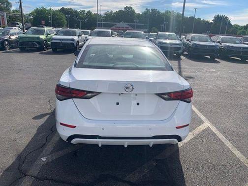 Cloud White 2022 Nissan Sentra S
