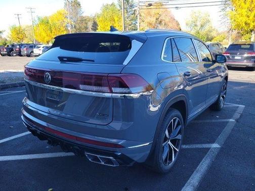 2026 Volkswagen Atlas Cross Sport 2.0T SEL Premium R-Line