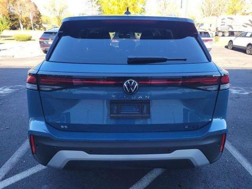 2025 Volkswagen Tiguan 2.0T SE