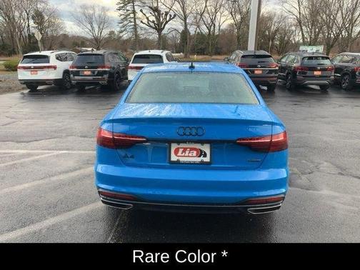2022 Audi A4 45 S line Prestige