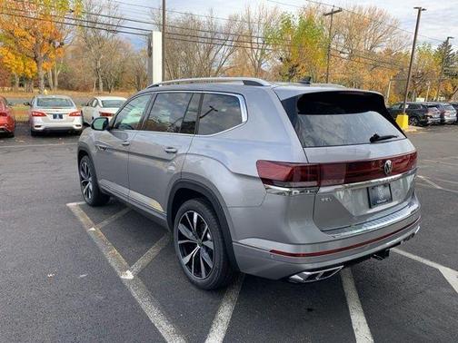 2026 Volkswagen Atlas 2.0T SEL Premium R-Line